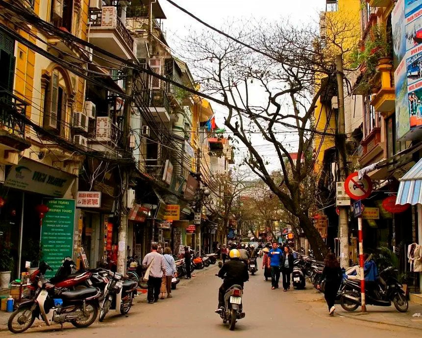 Casco antiguo de Hanoi en grupo reducido - Imagen 3