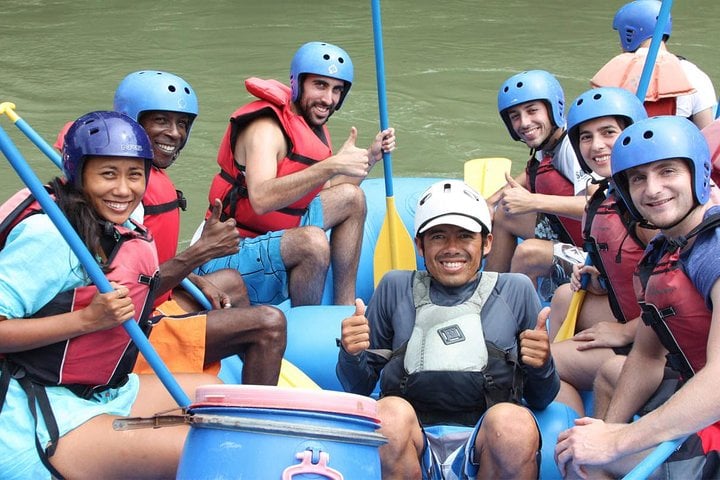 Reventazon River White Water Rafting - Imagen 3