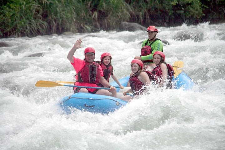 Tirolesa y rafting con almuerzo - Imagen 2