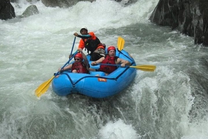 Rafting en aguas bravas desde Manuel Antonio - Imagen 2