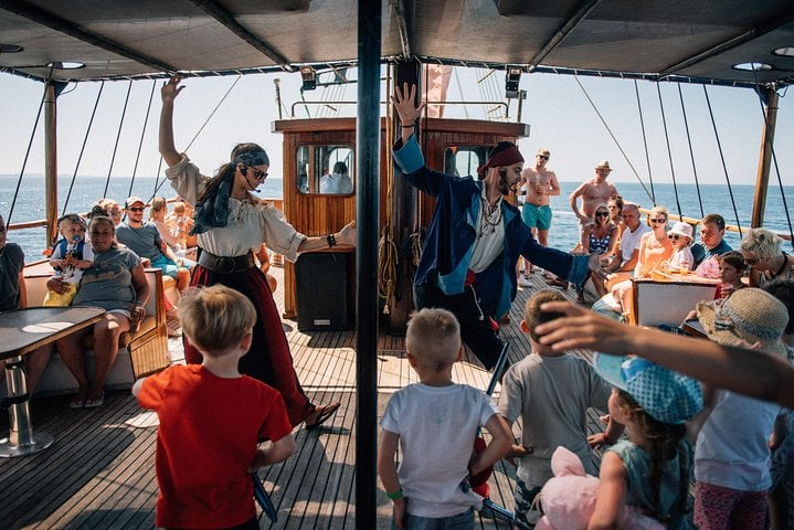 Crucero en barco Jolly Roger desde Pafos - Imagen 4