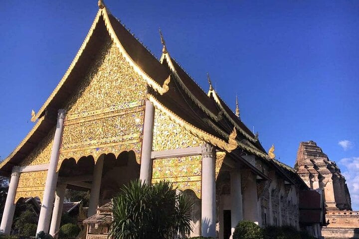 Templos de Chiang Mai en medio día - Imagen 2