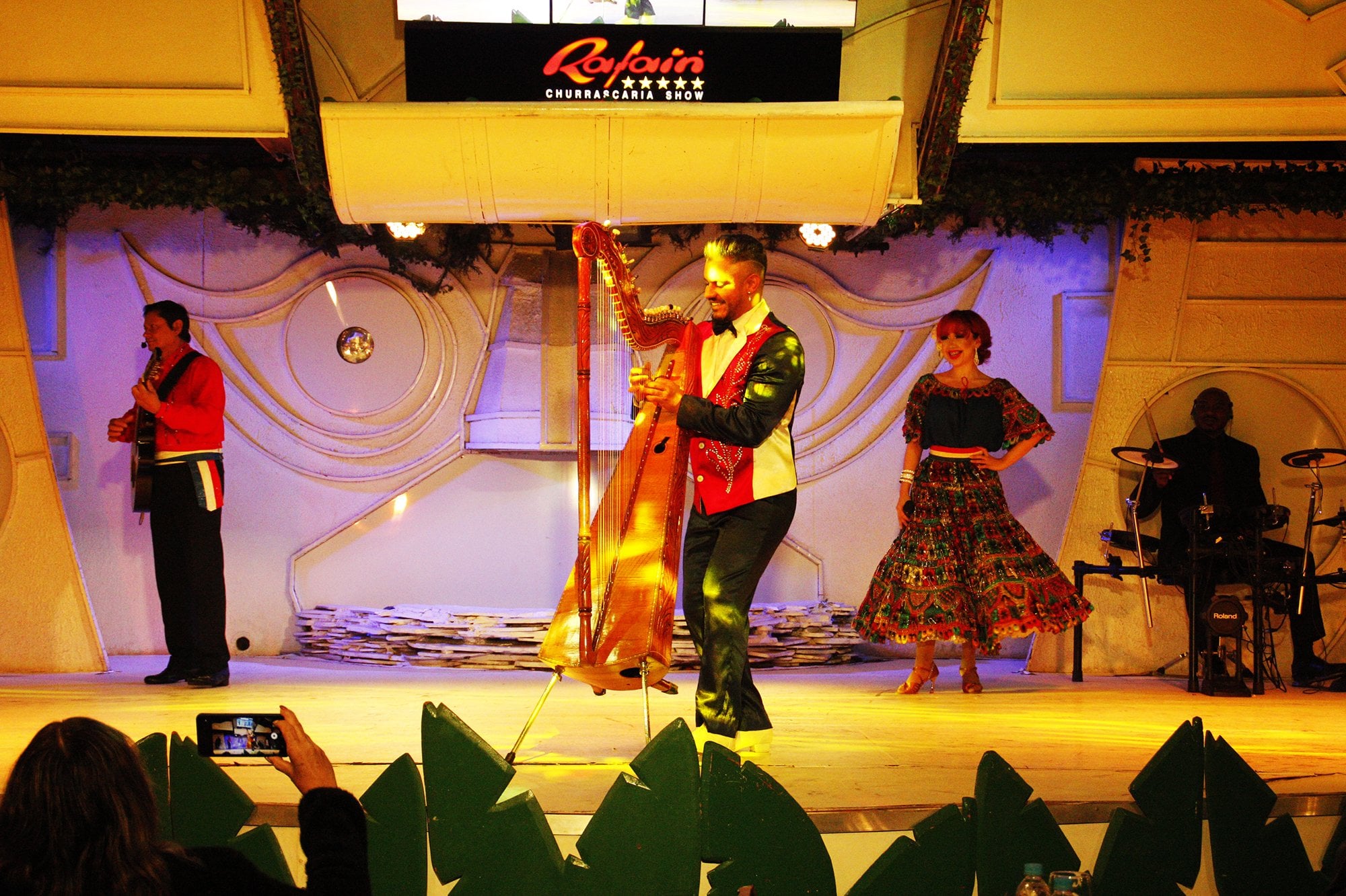Show com Jantar no Rafain - Imagen 2