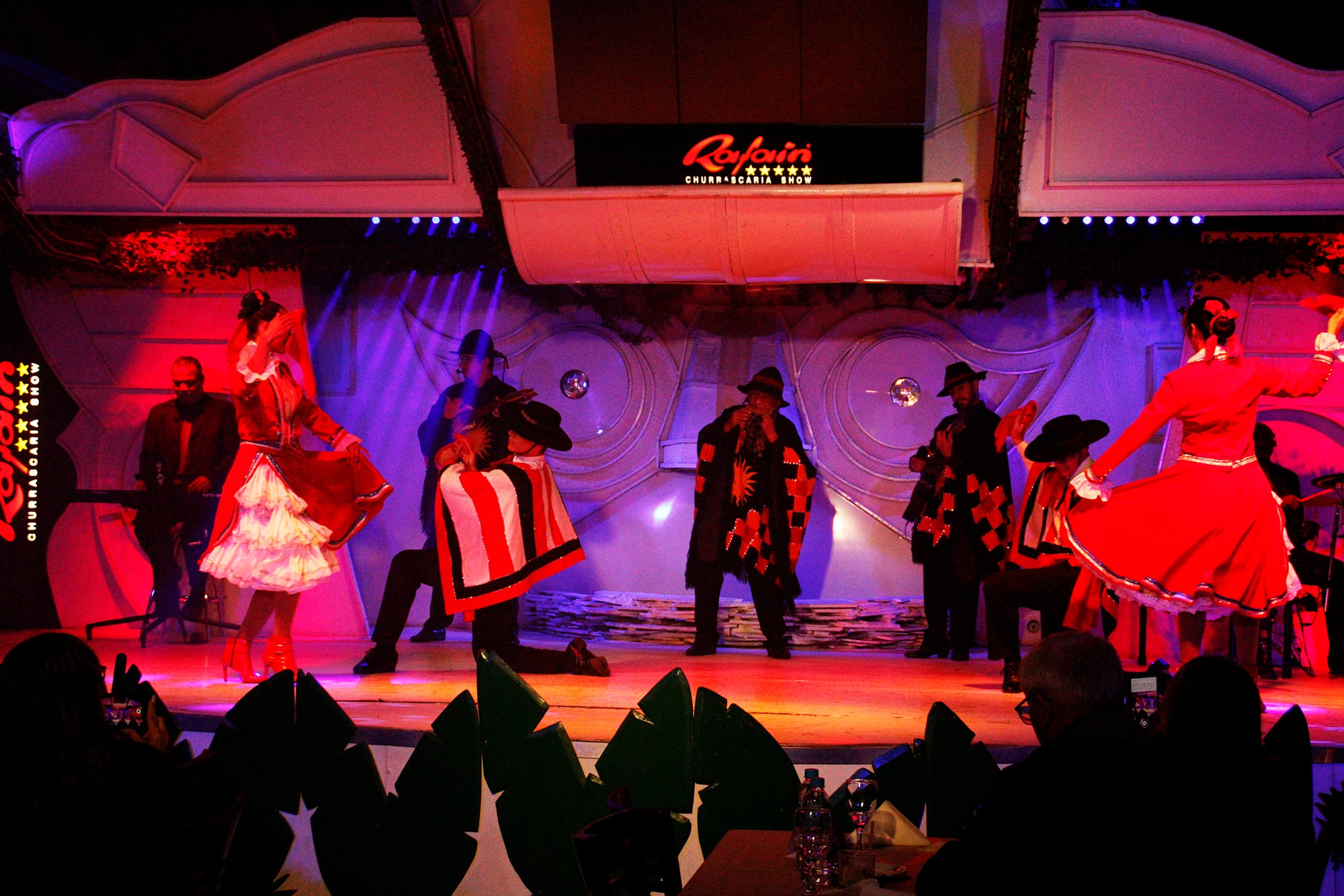 Show com Jantar no Rafain - Imagen 3