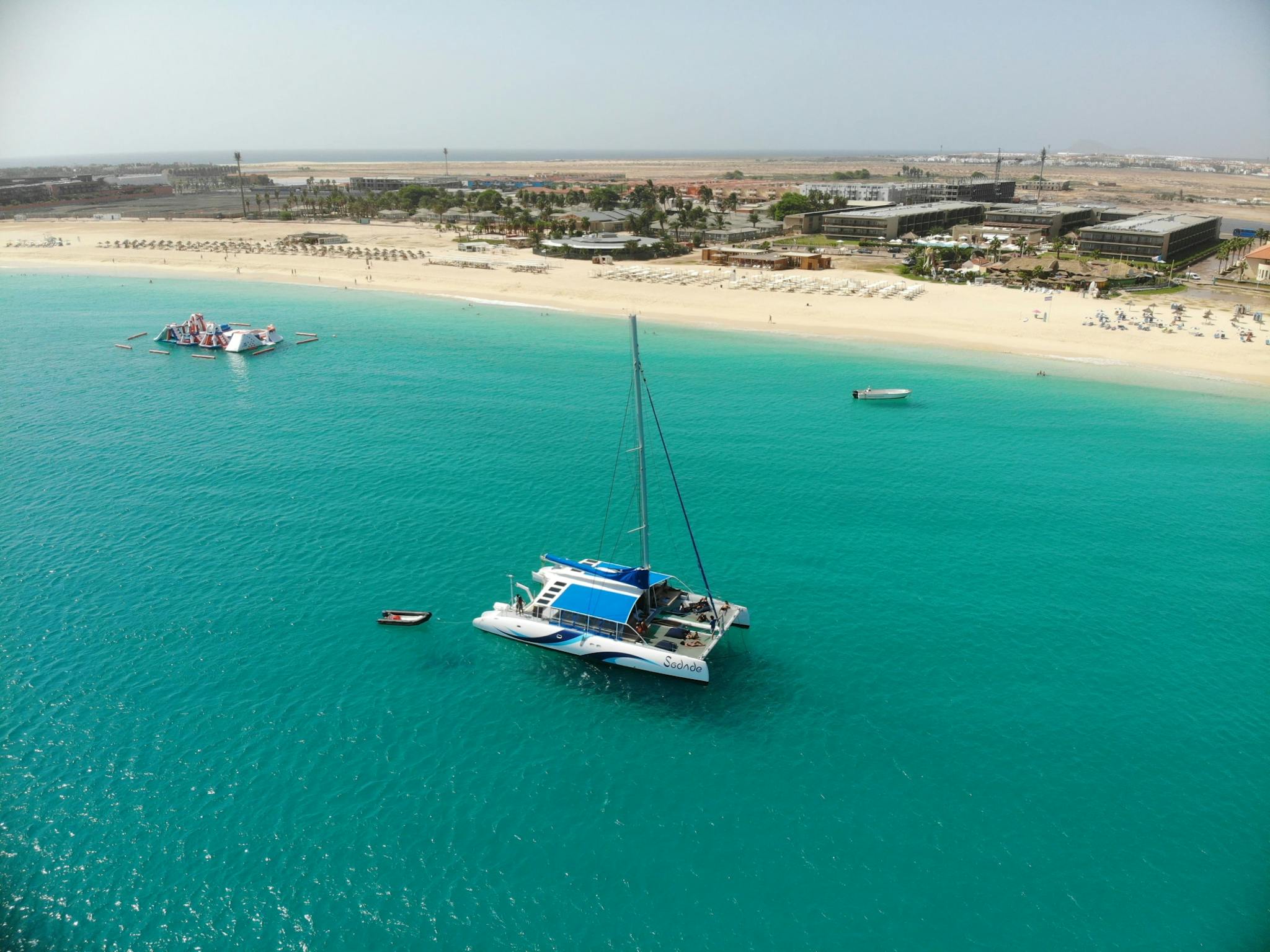 Catamarán todo incluido solo para adultos - Imagen 2