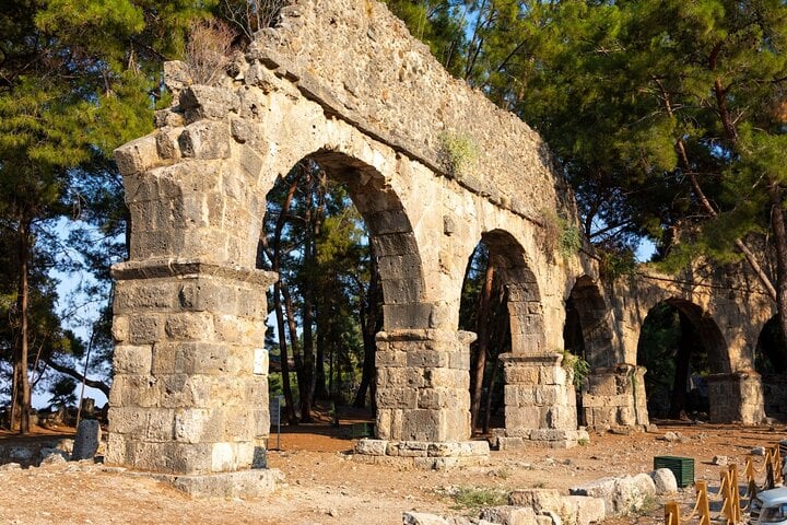 Phaselis y montaña Tahtali desde Kemer - Imagen 2