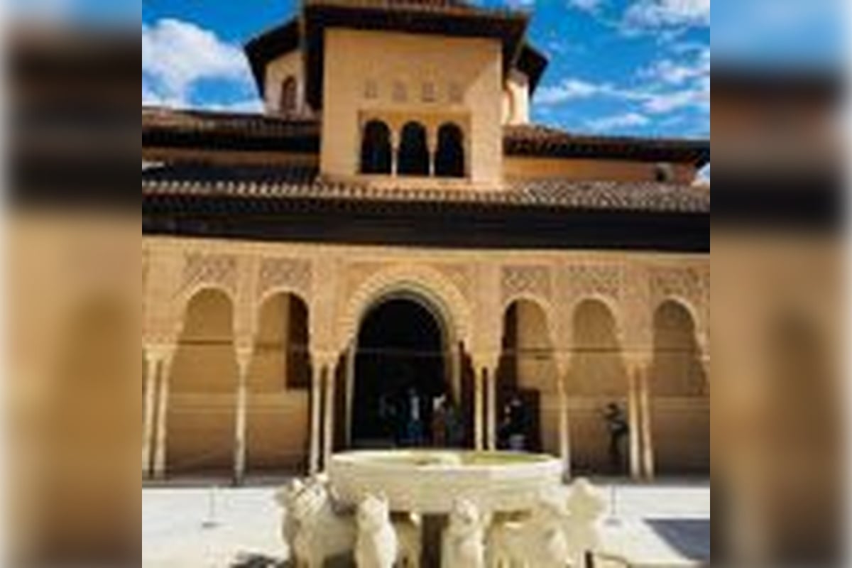 Alhambra: visita guiada y transporte privado - Imagen 3