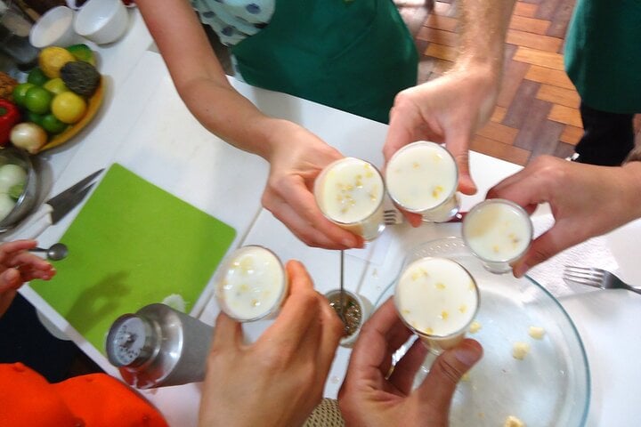 Cocktail Class on Ipanema Beach at Sunset - Imagen 3