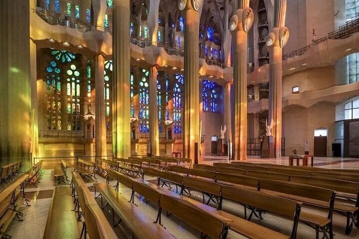 Sagrada Familia guiada con ingreso rápido - Imagen 4