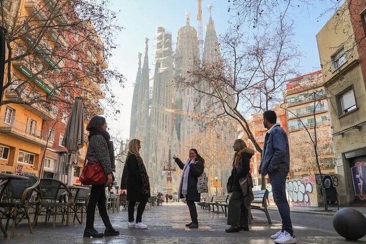 Sagrada Familia guiada con ingreso rápido - Imagen 3
