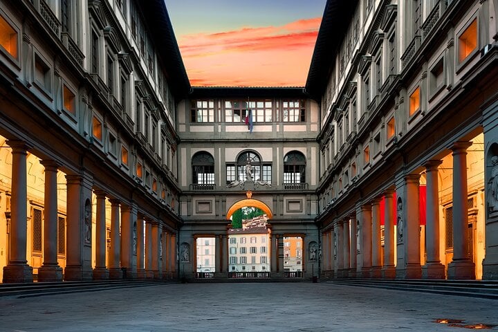 Uffizi en grupo pequeño con guía - Imagen 4