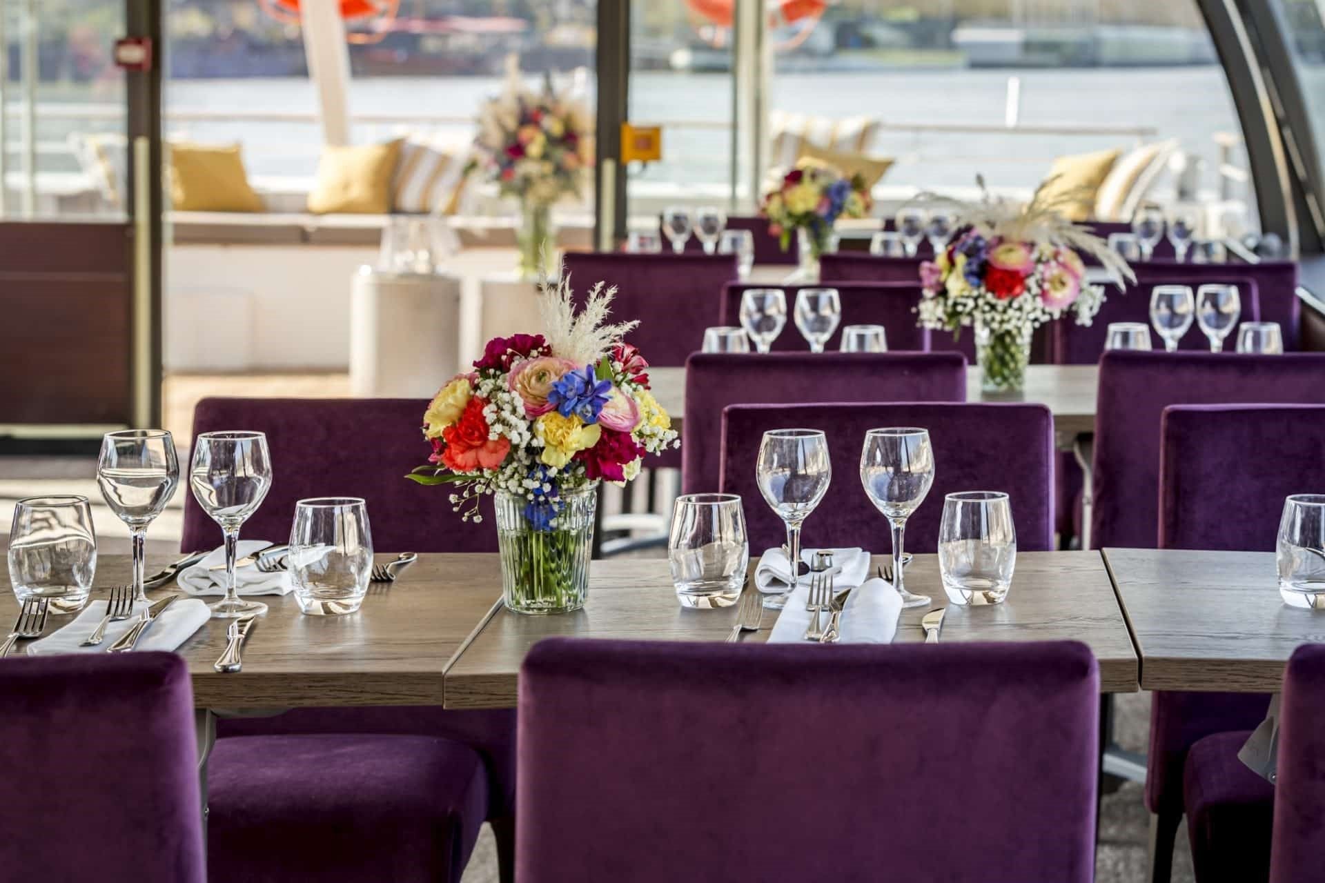Festive Seine Dinner Cruise with Live Music - Imagen 2
