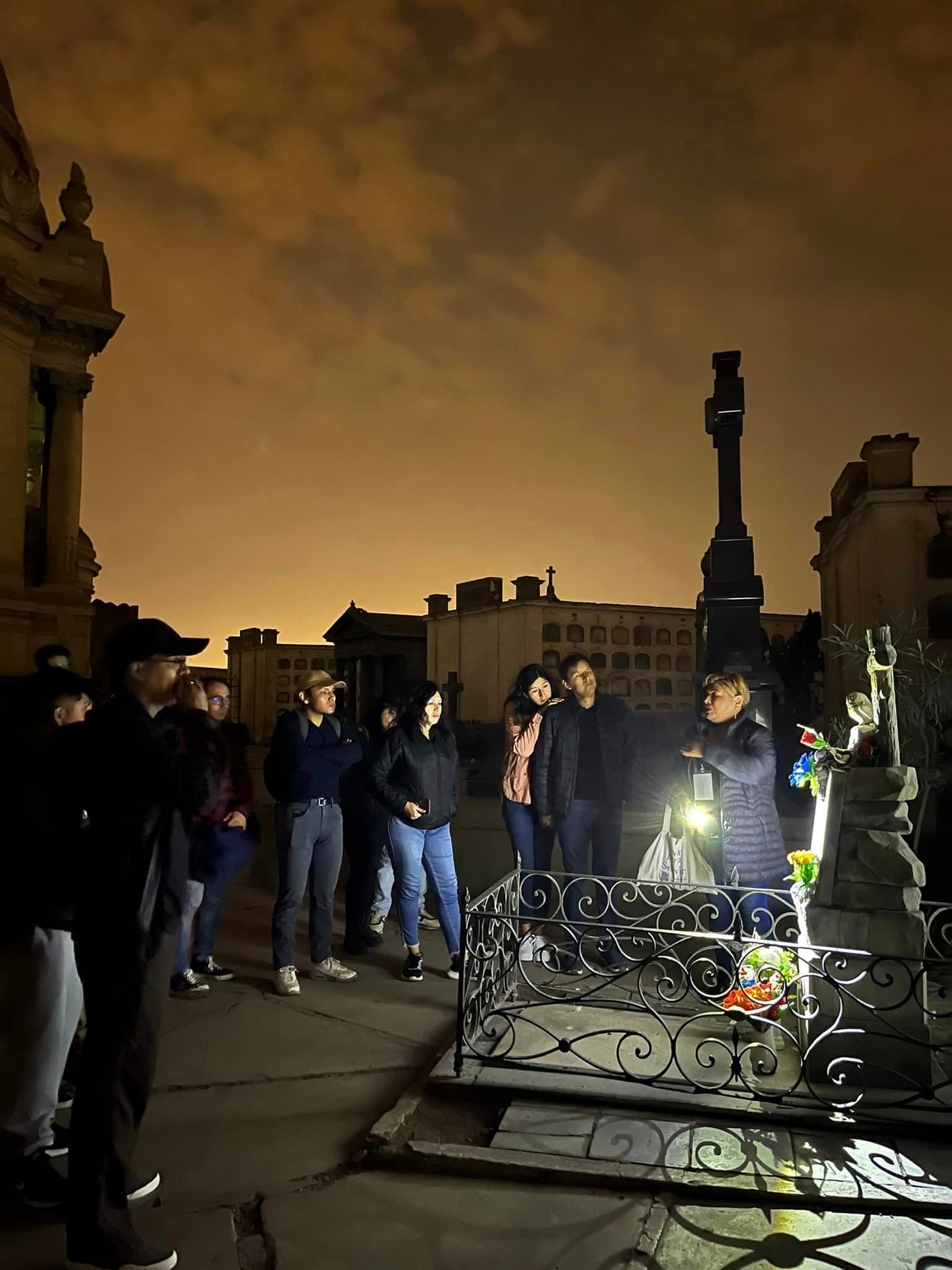 Tour nocturno al Cementerio del Terror - Imagen 2