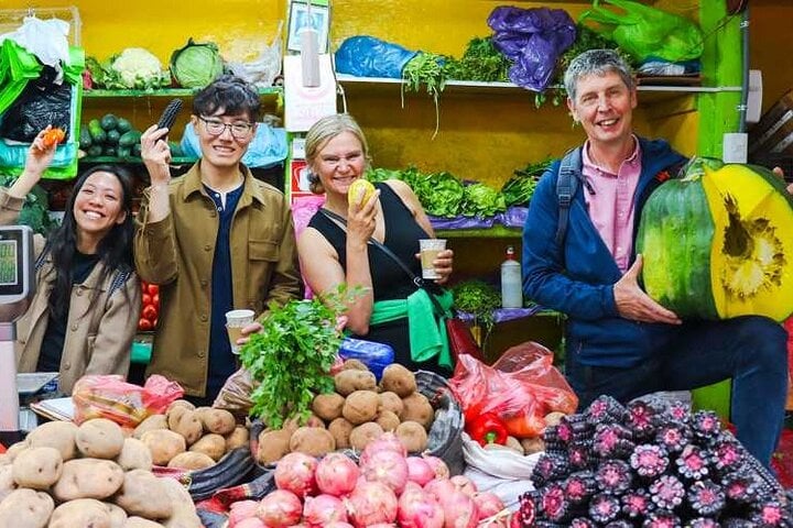 Tour gastronómico por el mercado de Lima - Imagen 2