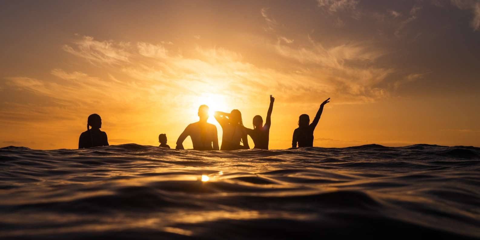Clase de surf para principiantes y avanzados - Imagen 2