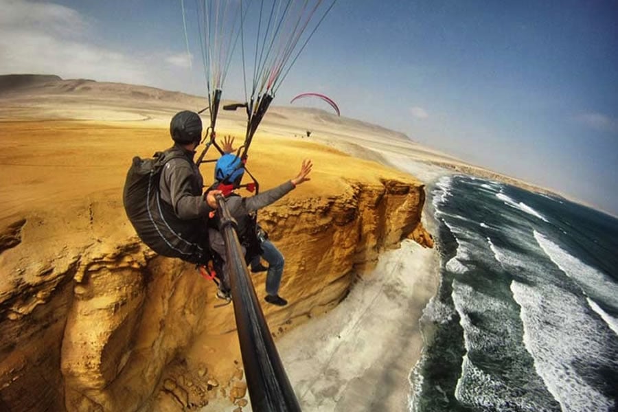 Parapente sobre la Reserva de Paracas - Imagen 4
