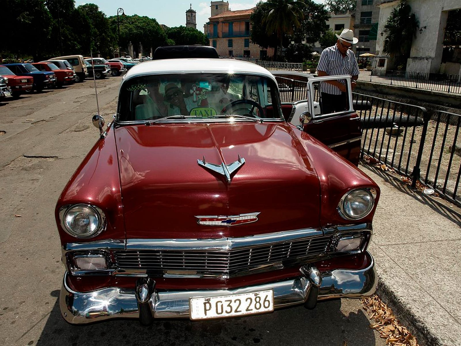 Havana on Foot and by Antique Car - Imagen 3