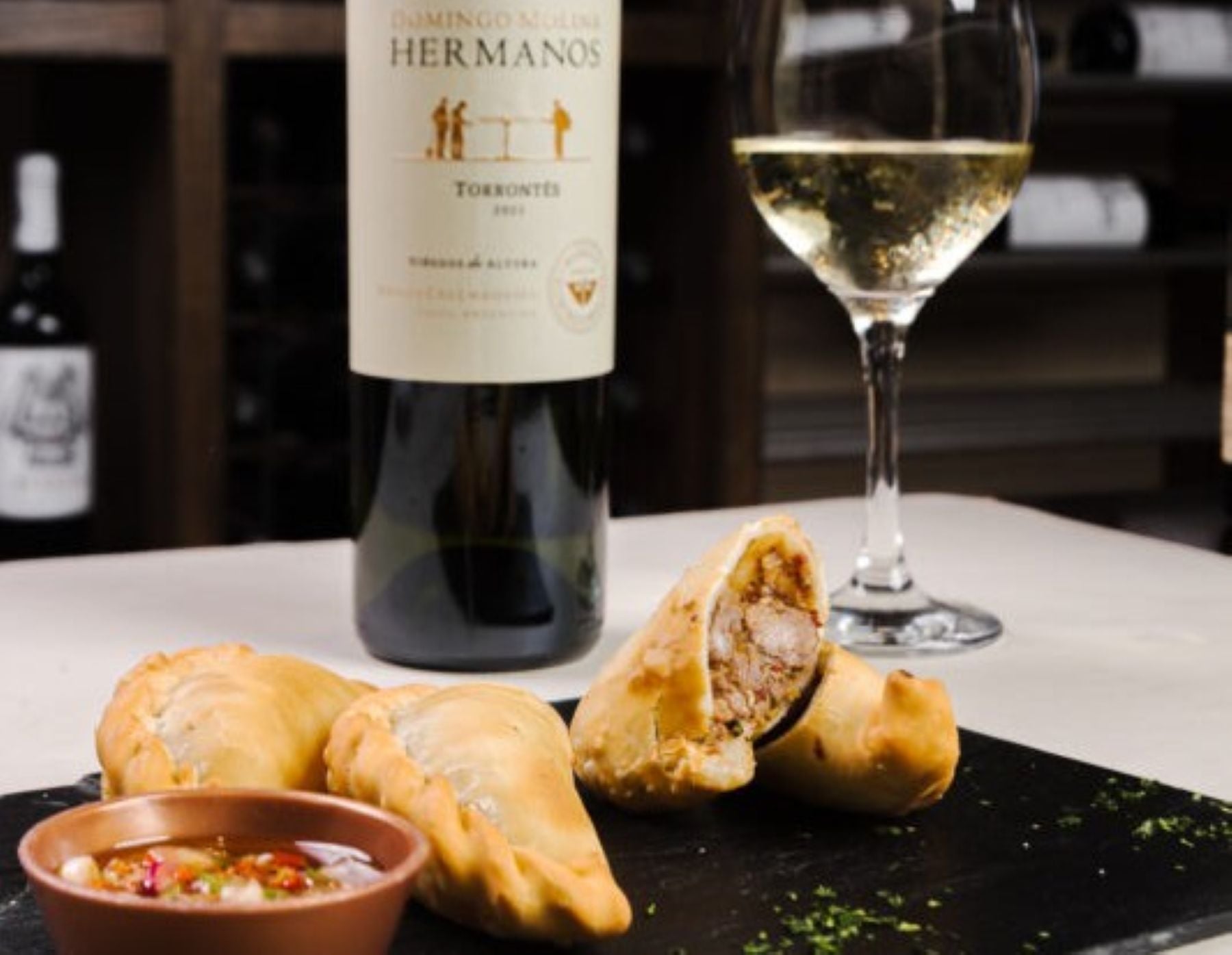 Regional Wine Tasting, El Querandi, Spanish - Imagen 2