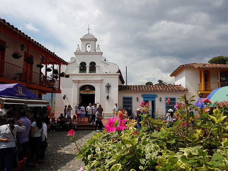 City Tour Shuttle in Medellin - Imagen 2