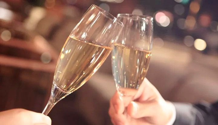 Seine Dinner Cruise 9:15 pm, Special Dates - Imagen 4