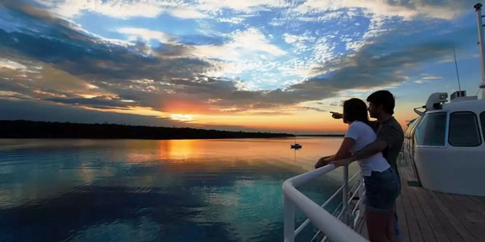 Three Borders Afternoon Cruise - Imagen 2