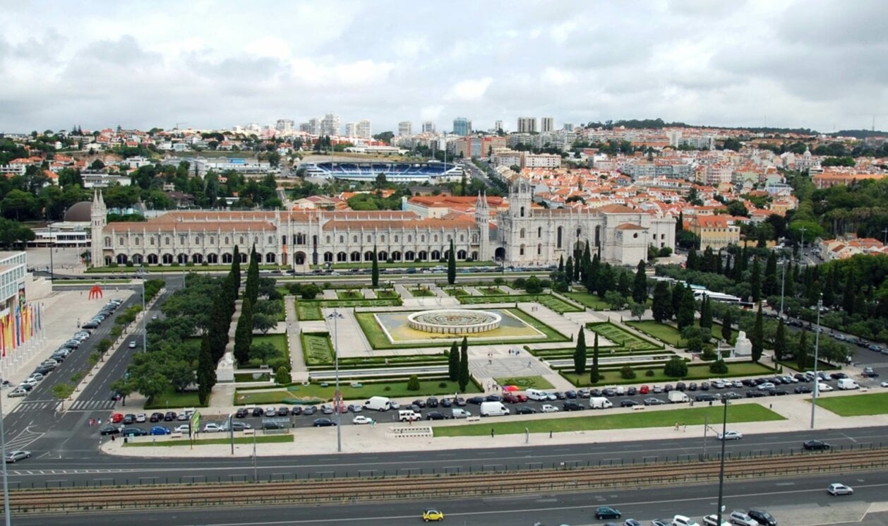 Entrada al Monasterio de los Jerónimos - Imagen 3
