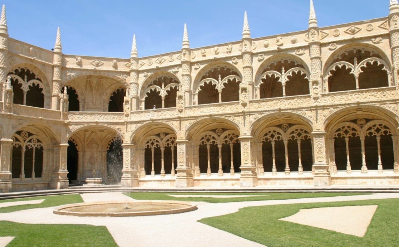 Entrada al Monasterio de los Jerónimos - Imagen 2