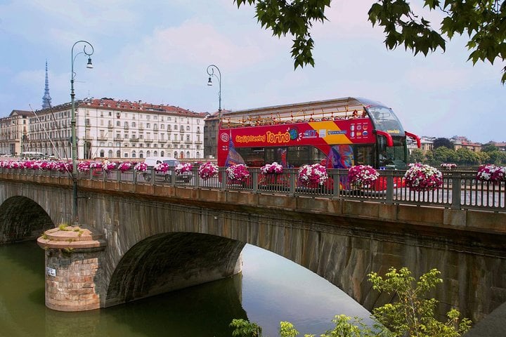 MBun Hamburguesería y Open Bus Turín - Imagen 4
