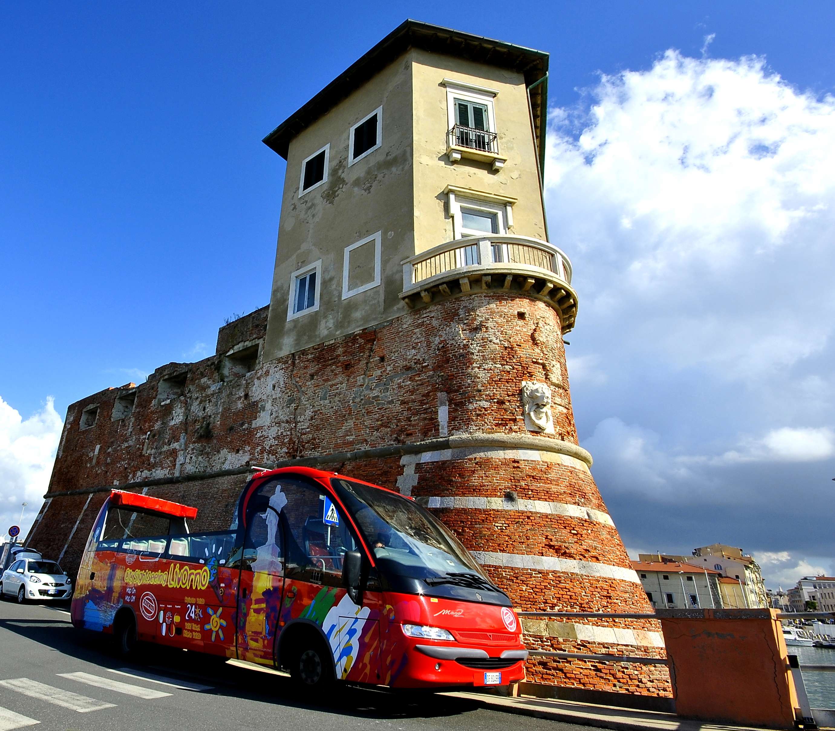 Bus turístico por Livorno - Imagen 4