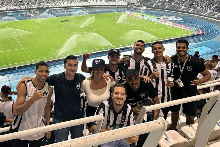 Join a Botafogo Soccer Game with Locals - Imagen 2