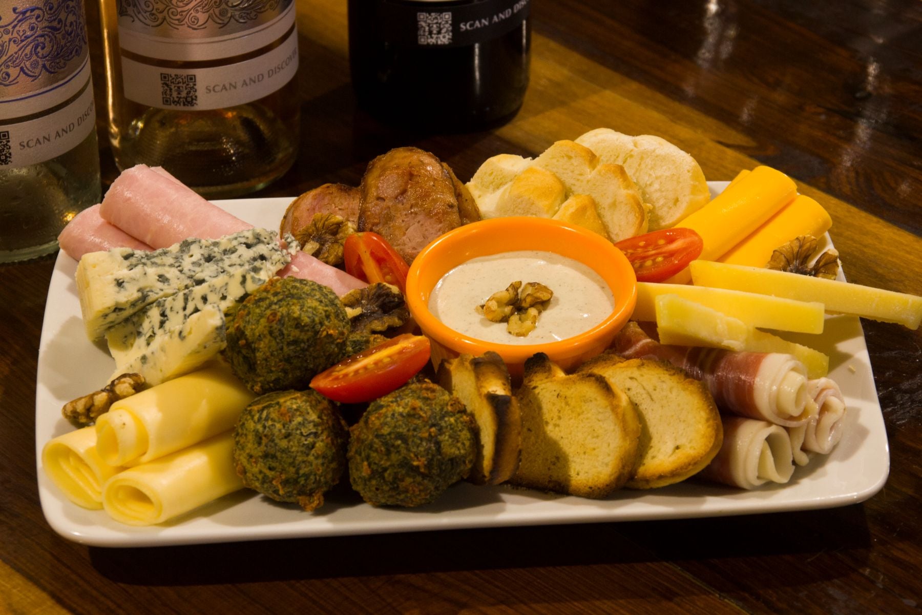 Wine Tasting with Tapas in Caminito - Imagen 3
