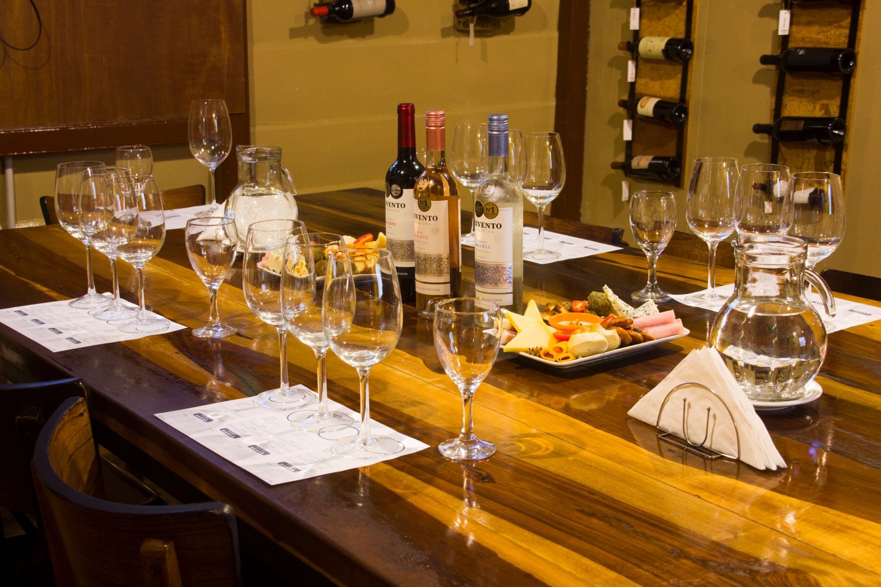 Wine Tasting with Tapas in Caminito - Imagen 4