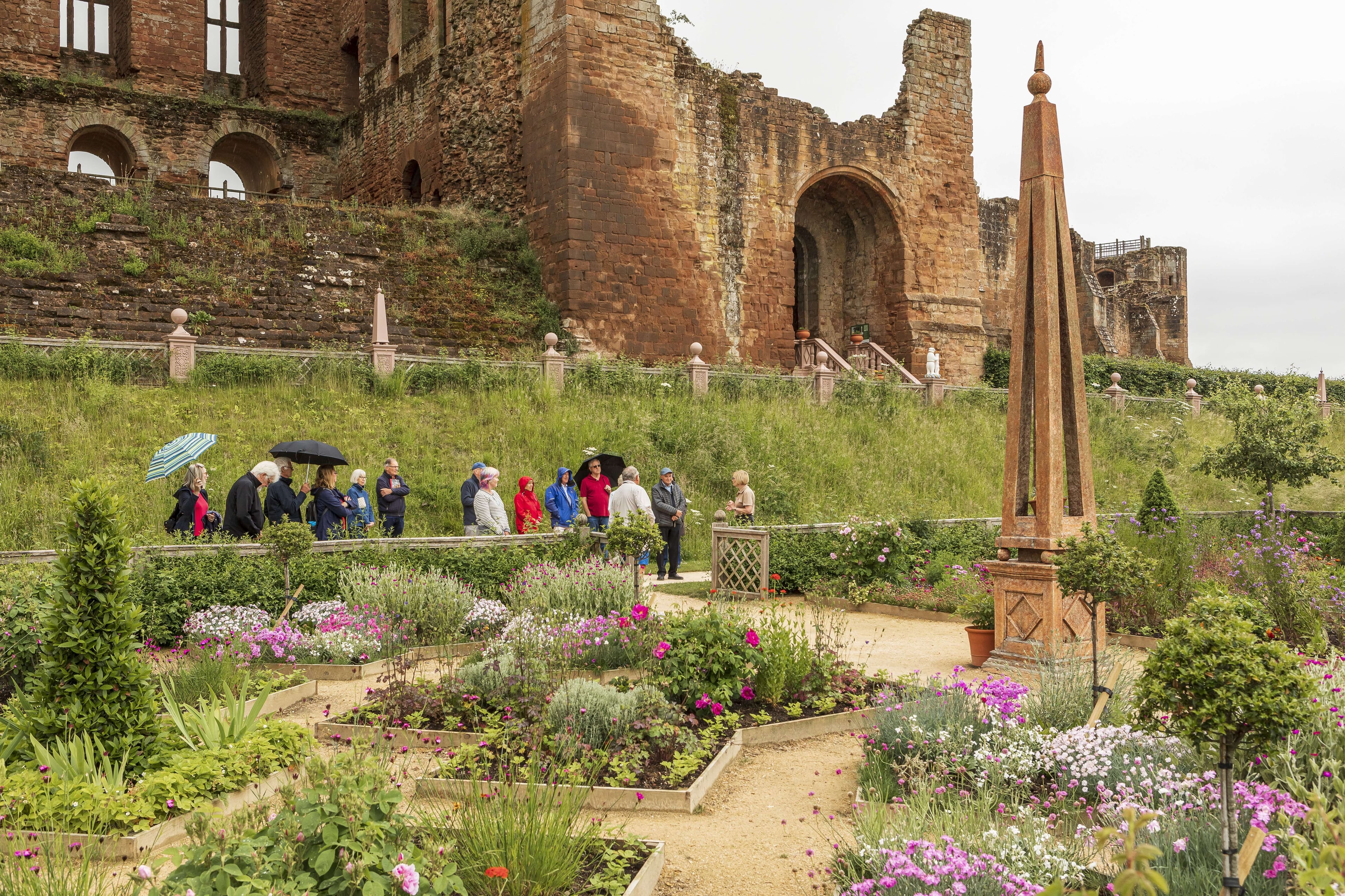 Castillo de Kenilworth y jardín isabelino - Imagen 2