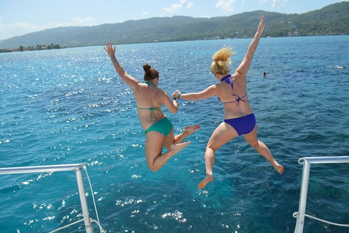 Catamarán con snorkel y barra libre - Imagen 2