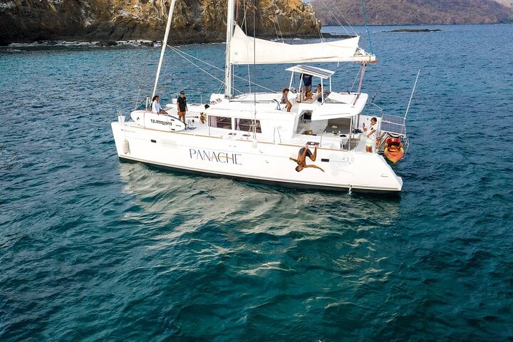 Catamarán, snorkel, kayak y paddleboard - Imagen 2