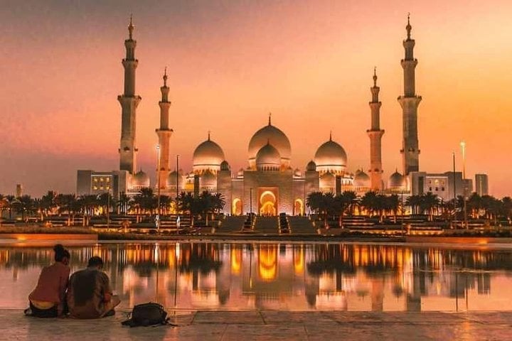 City tour por Abu Dabi con Mezquita y Louvre - Imagen 3