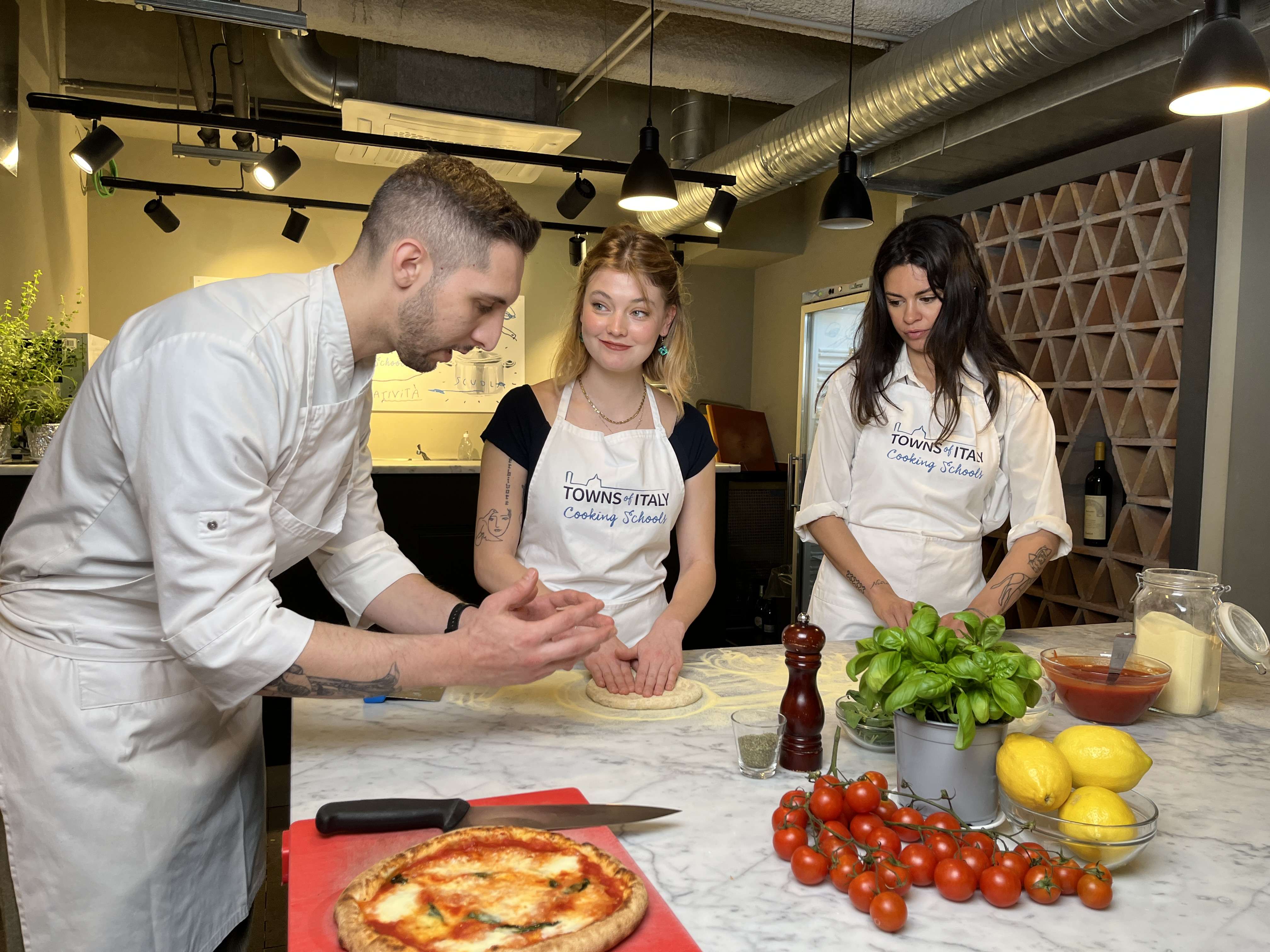 Clase de helado y pizza en el centro - Imagen 2