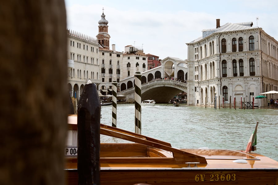 Venecia a pie con paseo en góndola - Imagen 2