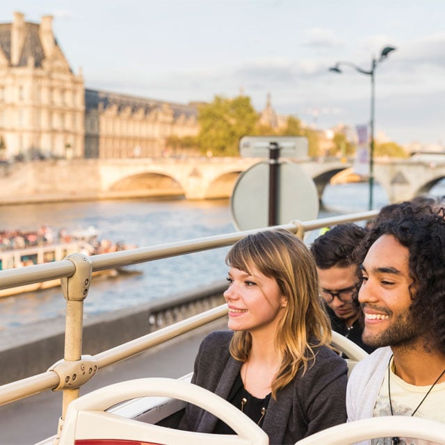Big Bus Paris 24-Hour with River Cruise - Imagen 2