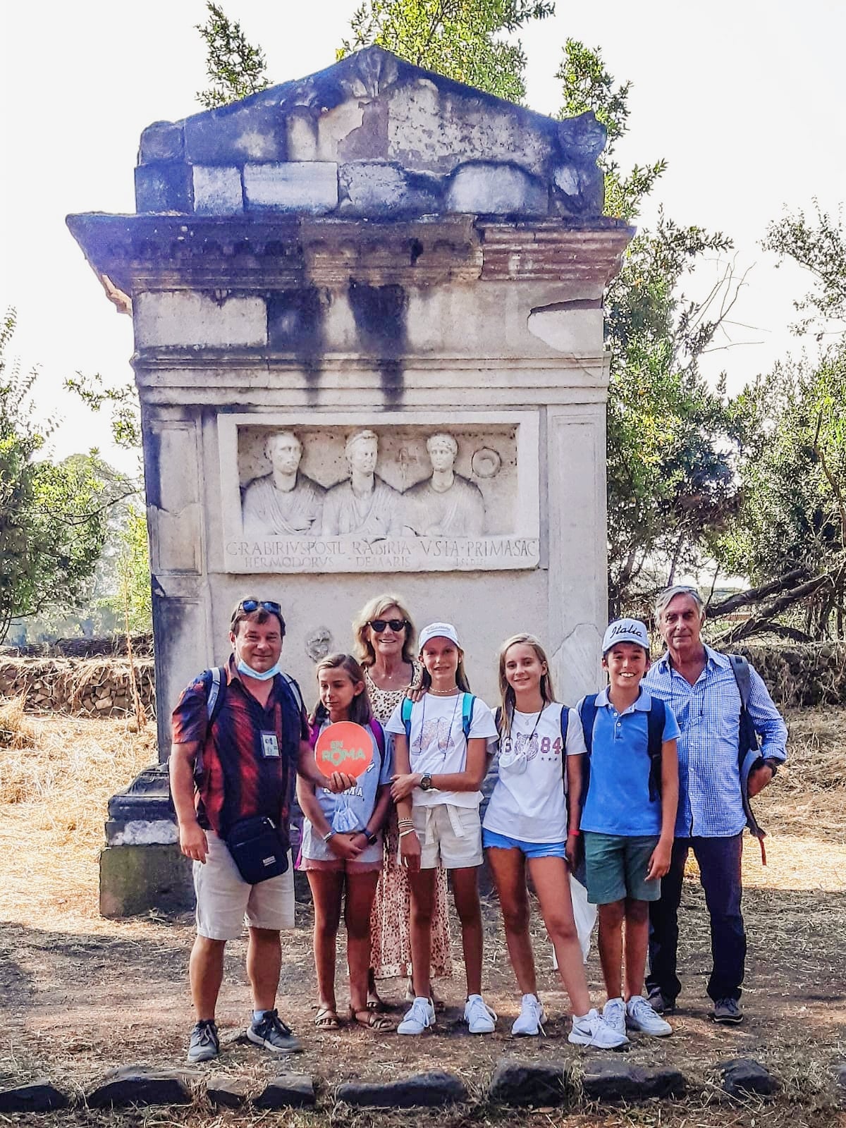 Appian way Walking tour & Catacombs of Rome - Imagen 3
