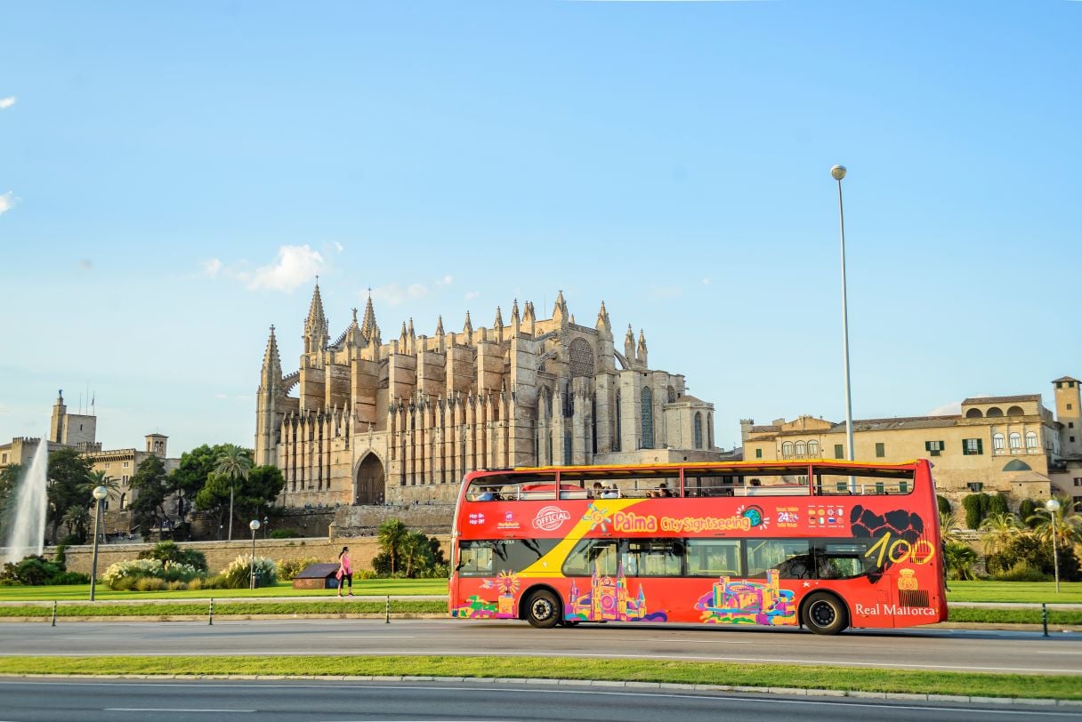Palma de Mallorca 24-Hour Bus Tour - Imagen 2