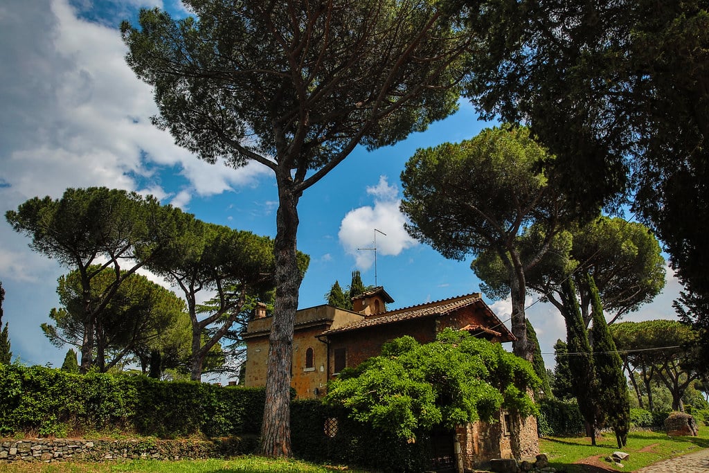 Via Appia and Catacombs of Rome - Imagen 2