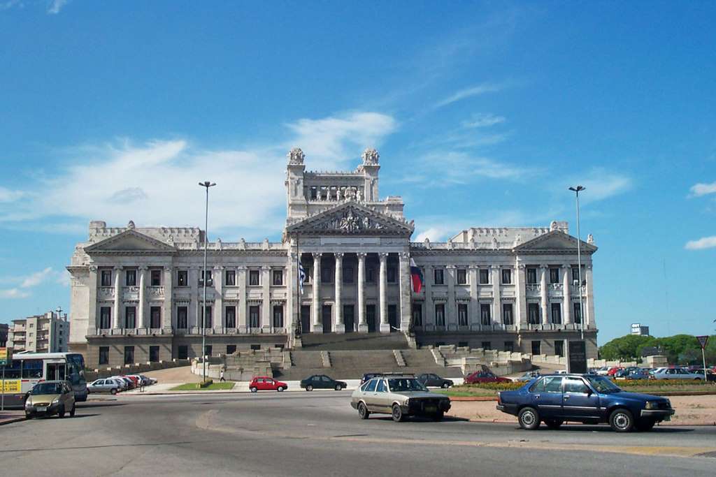 Traslado Aeropuerto Montevideo / Hotel en Montevideo - Imagen 2