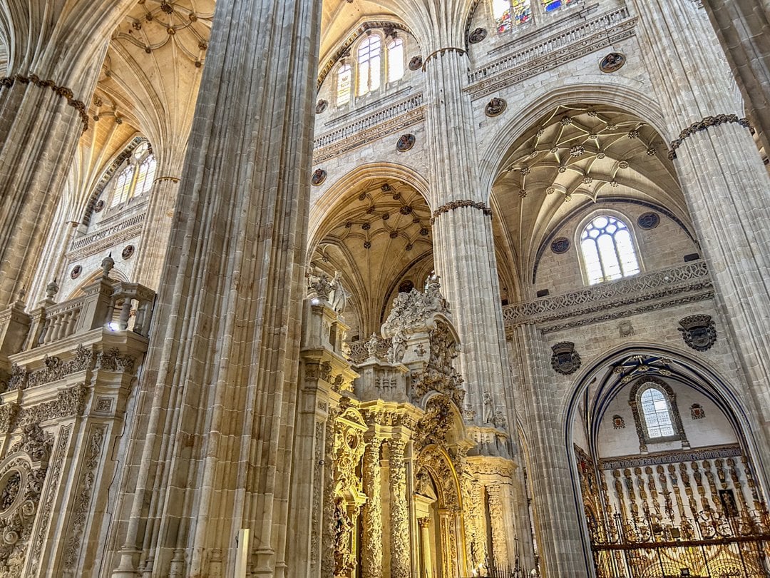 Ávila y Salamanca en el día - Imagen 4