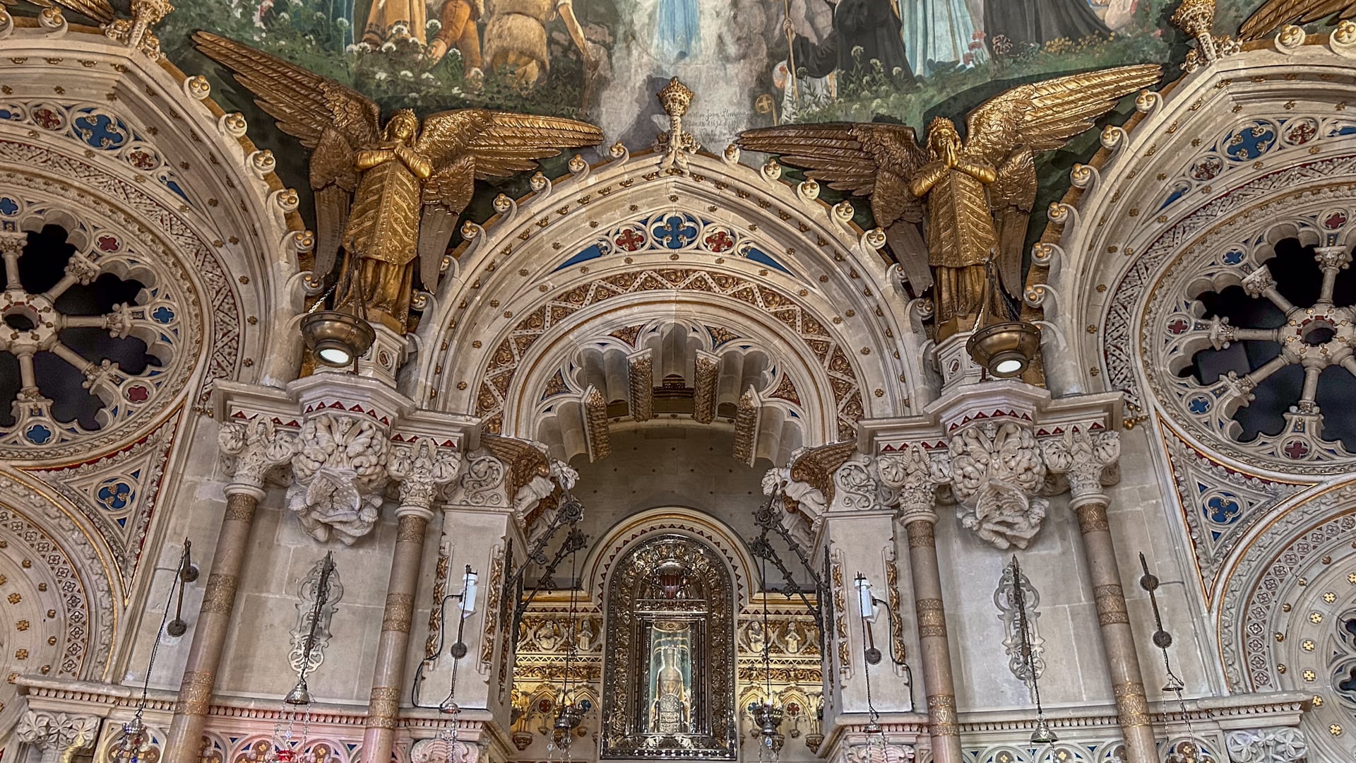 Combinado: Montserrat y Sagrada Familia - Imagen 3