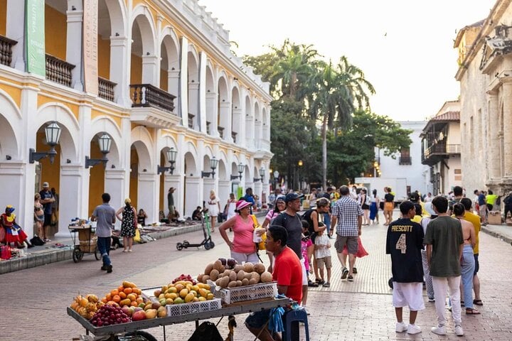 Flavors of Cartagena Street Food Crawl - Imagen 4