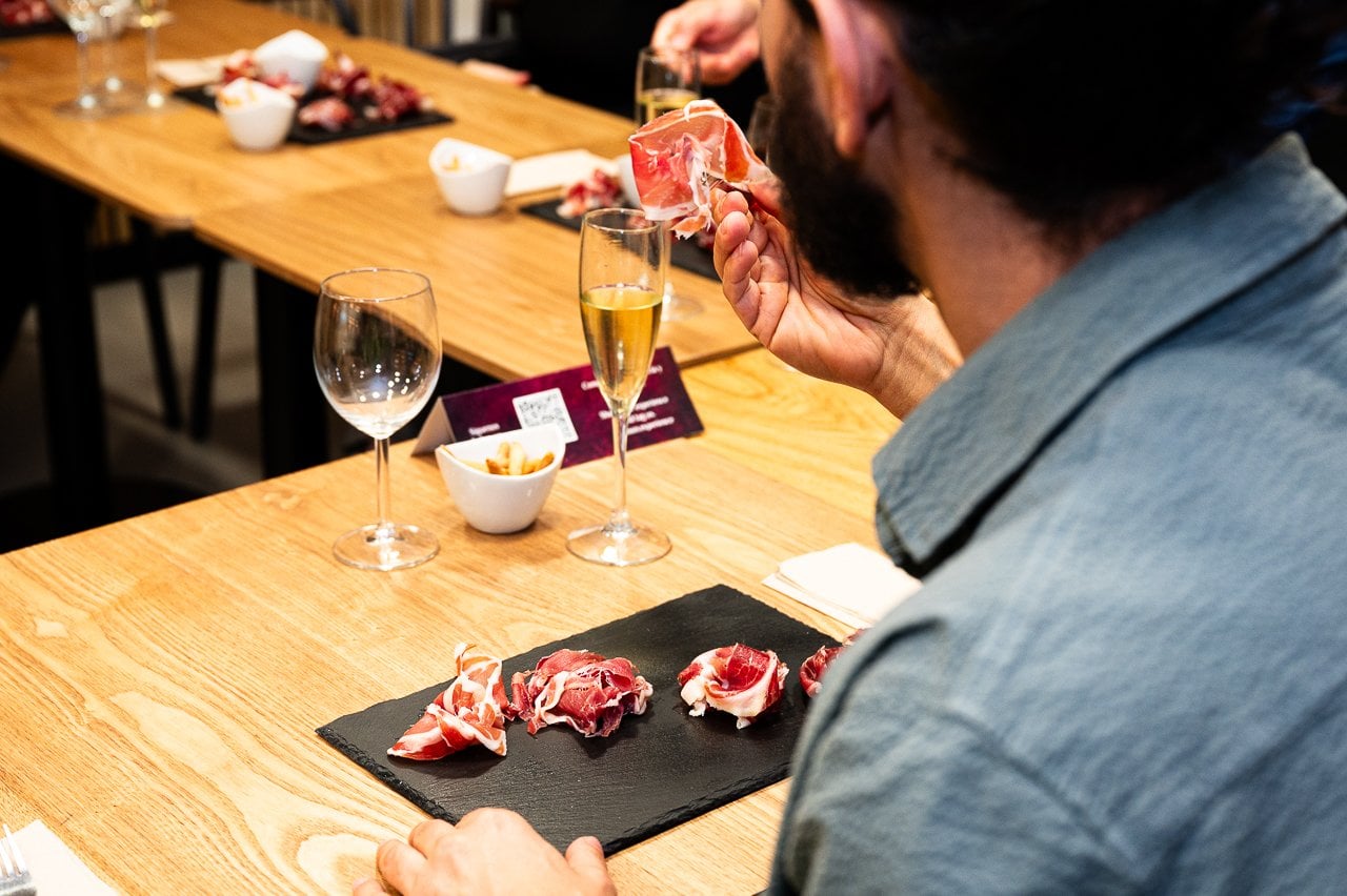 Jamón Experience Premium: jamón y vino - Imagen 3