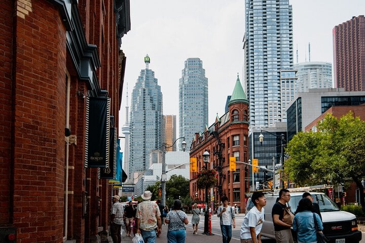 Centro de Toronto a pie y crucero opcional - Imagen 4