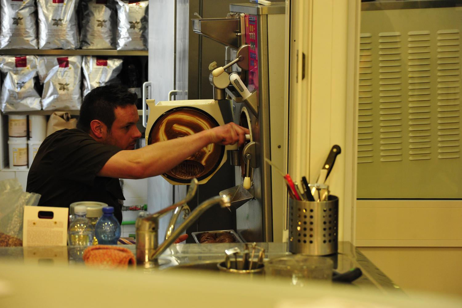 Tips & Tricks: Tiramisu making Small Group! - Imagen 3