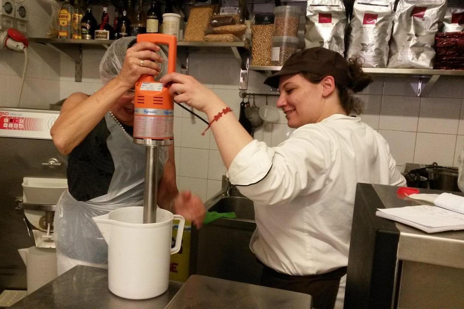 Tips & Tricks: Tiramisu making Small Group! - Imagen 4